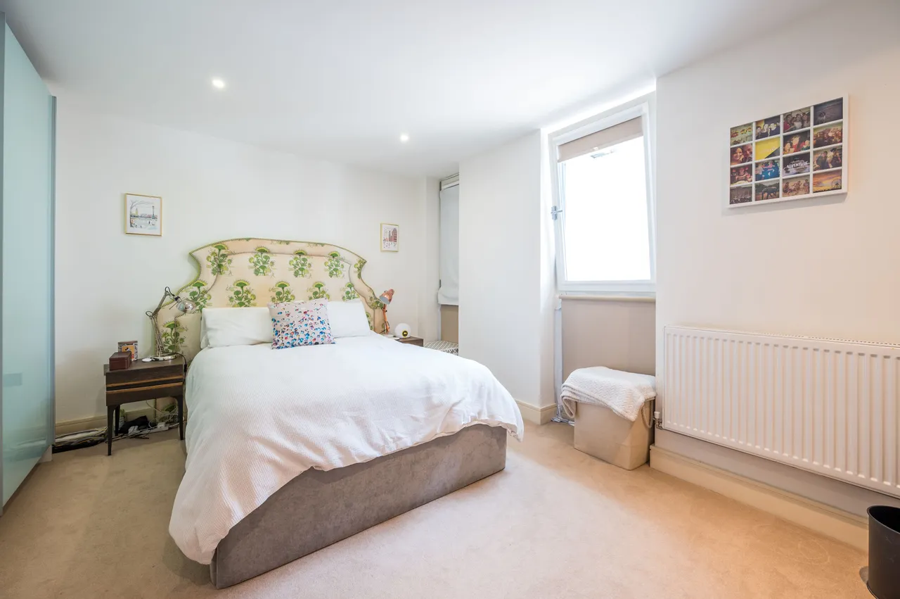 11 Printers Road, London, photo 7