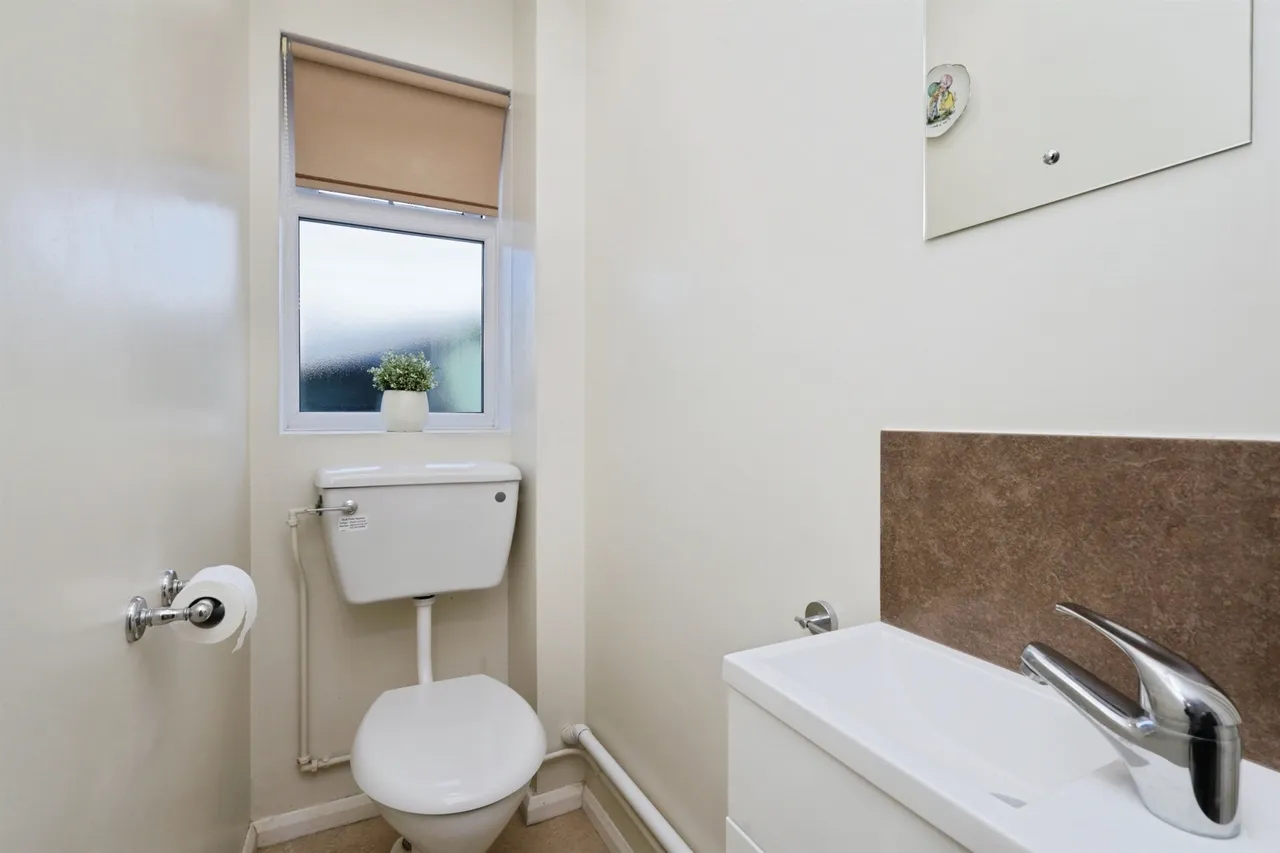 Willow Drive, Polegate, photo 7
