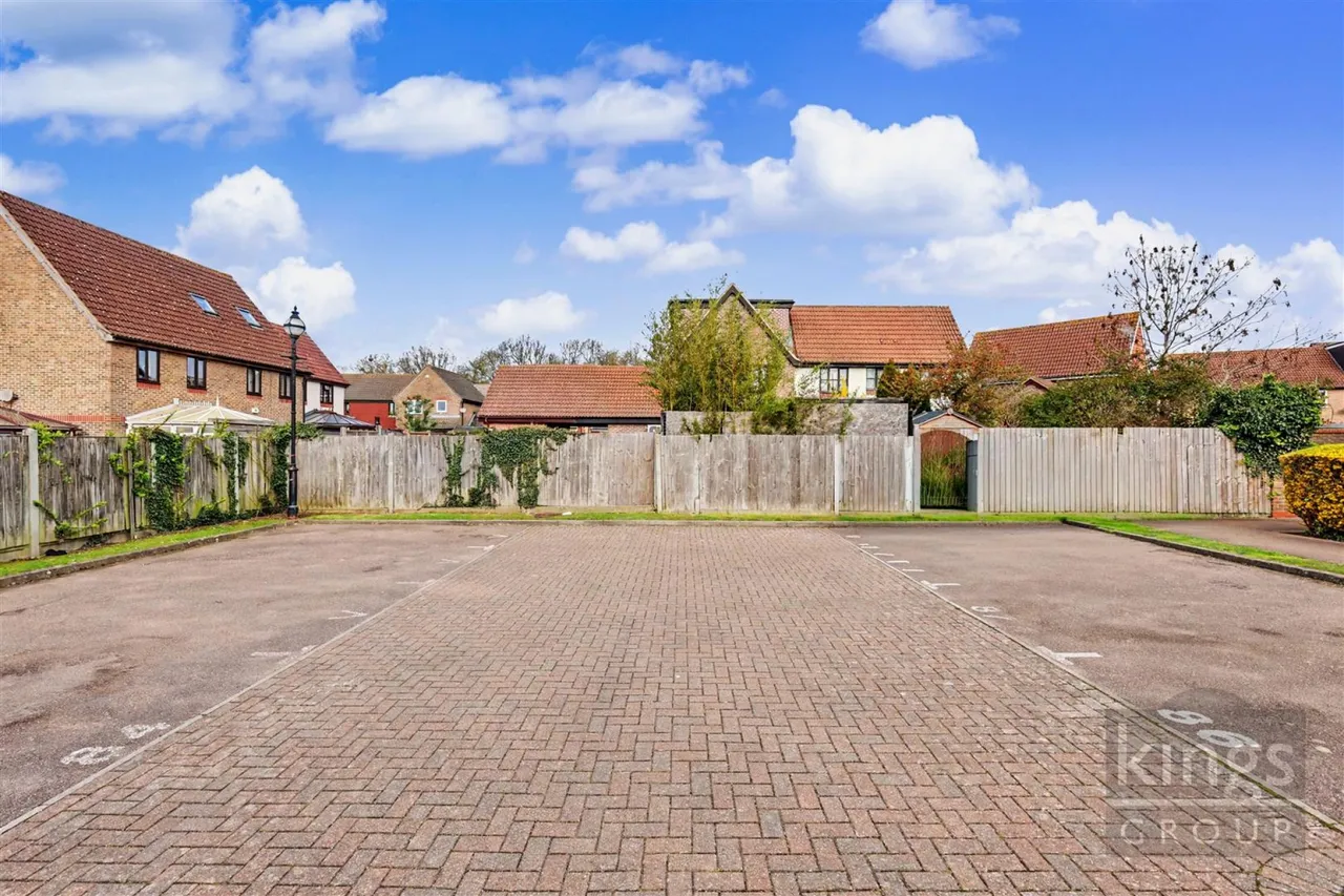 Aynsley Gardens, Church Langley, photo 13