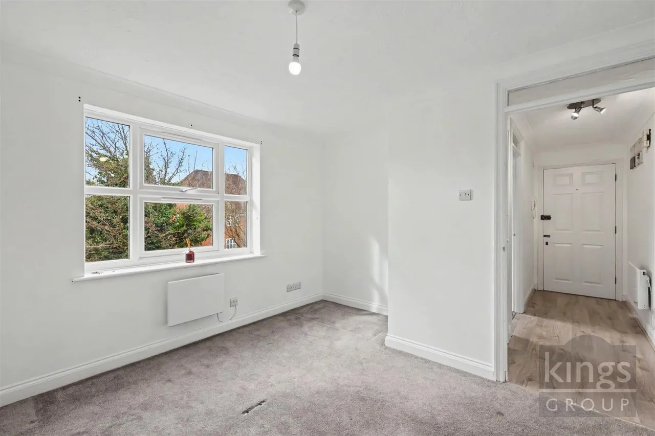 Aynsley Gardens, Church Langley, photo 8