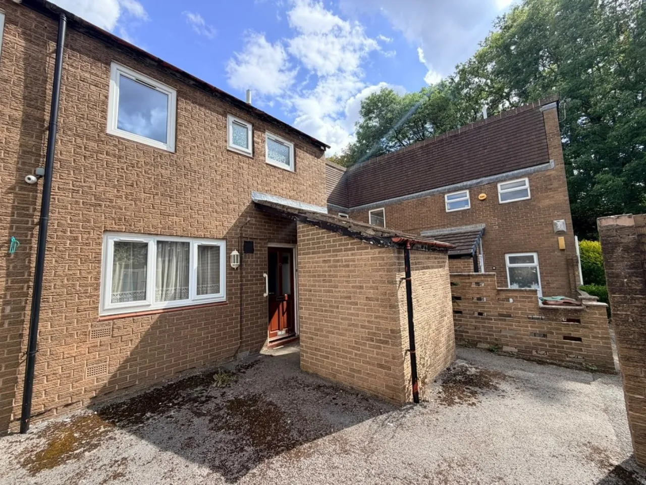 3 bed house to rent — Adel Wood Grove
