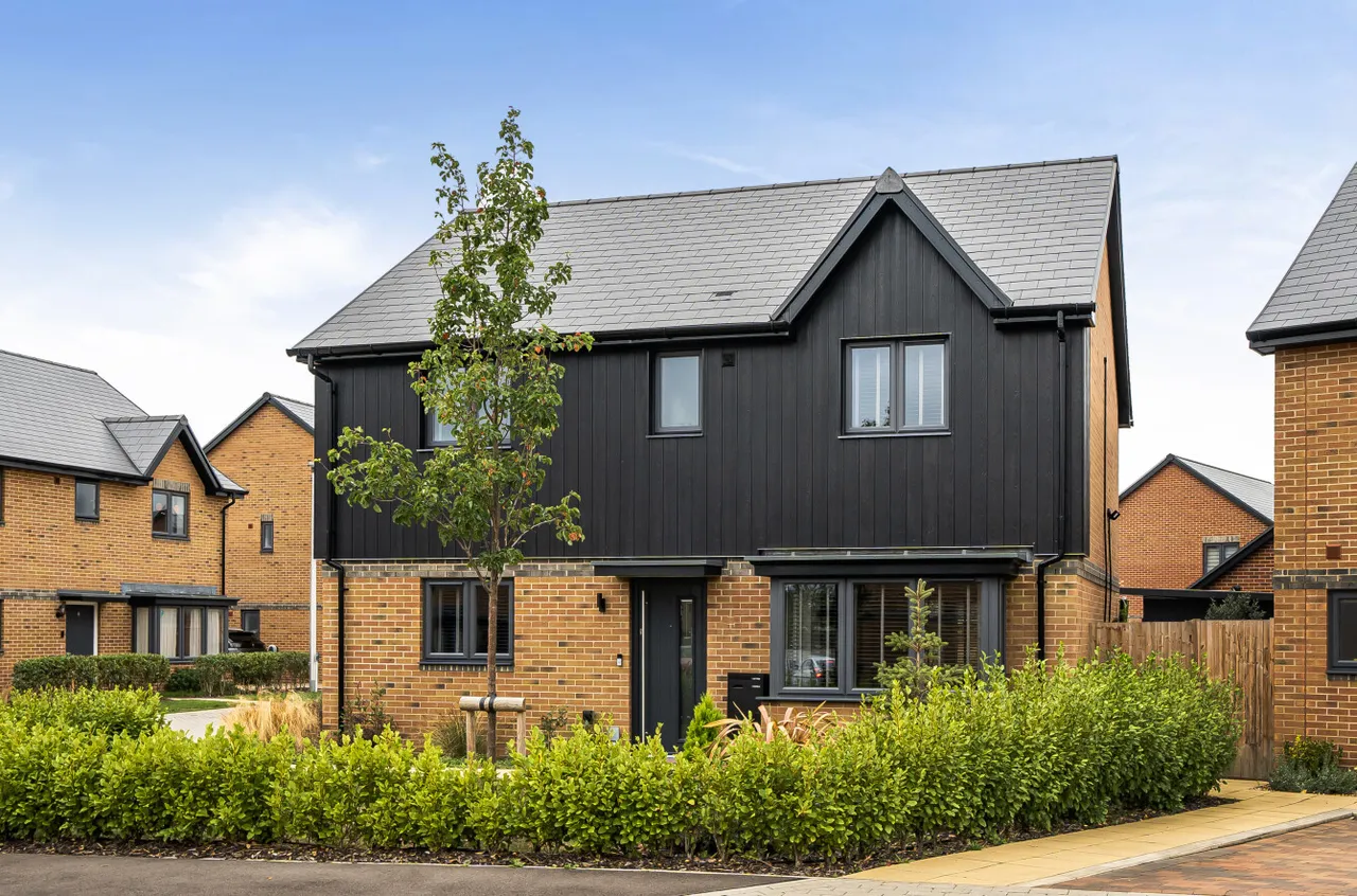 4 bed house for sale, Sorrel Drive, Arborfield Green, RG2
