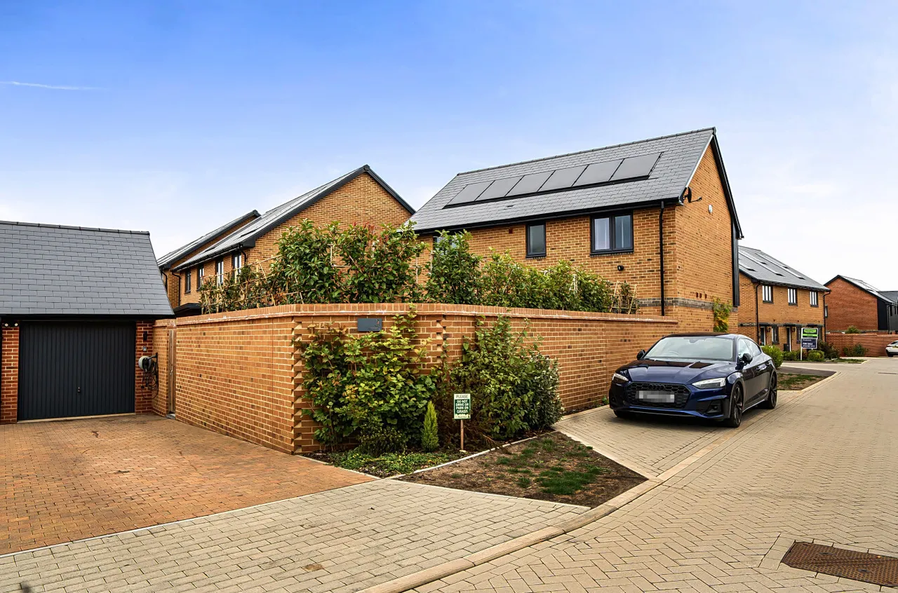 Sorrel Drive, Arborfield Green, RG2, photo 28