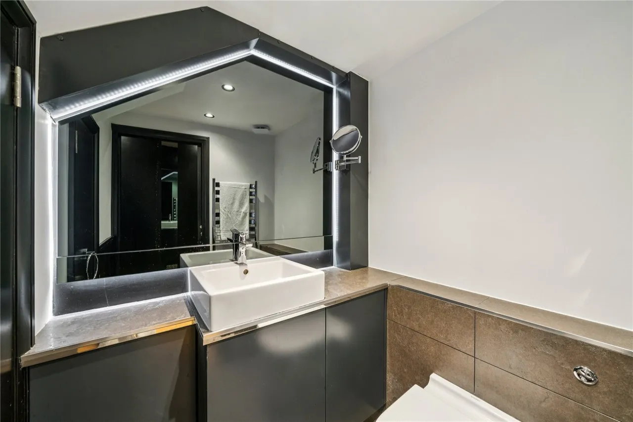 Wadham Road, London, SW15, photo 8