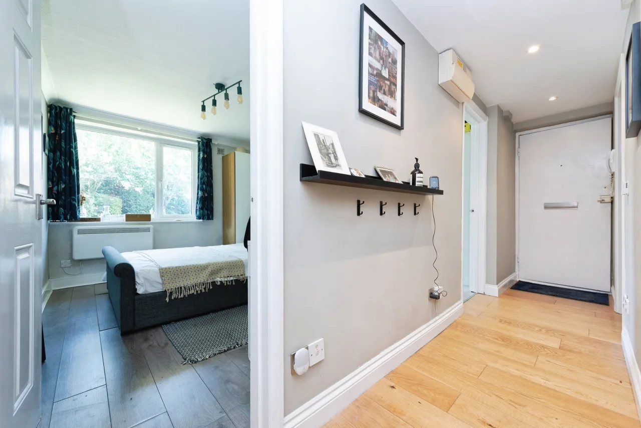 Brook House, London Road, Twickenham TW1 1EQ, photo 12