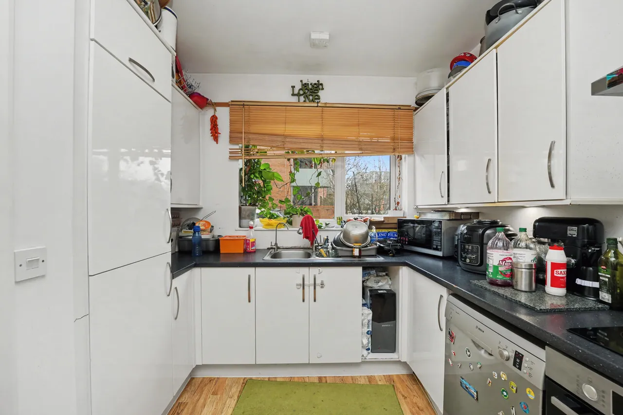 Canning Square, Enfield, EN1, photo 7