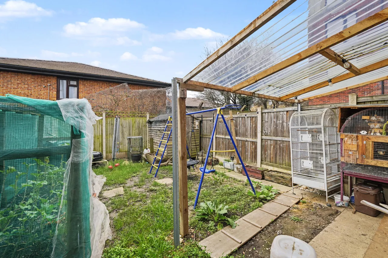 Canning Square, Enfield, EN1, photo 19