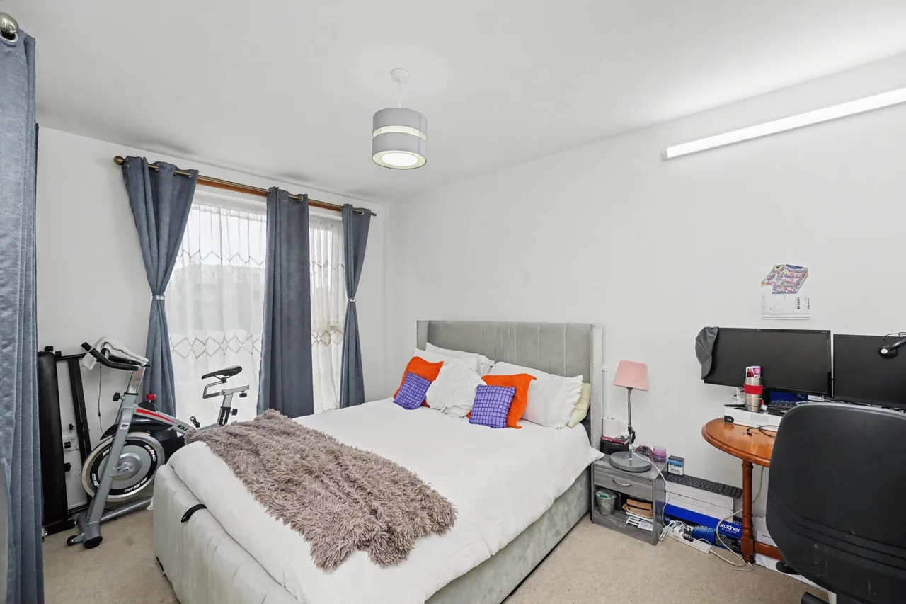 Canning Square, Enfield, EN1, photo 12