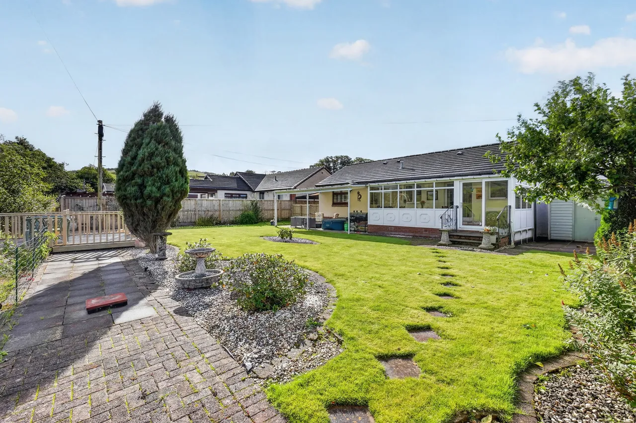 12 Armour Wynd, Dalmellington, KA6 7RF, photo 2