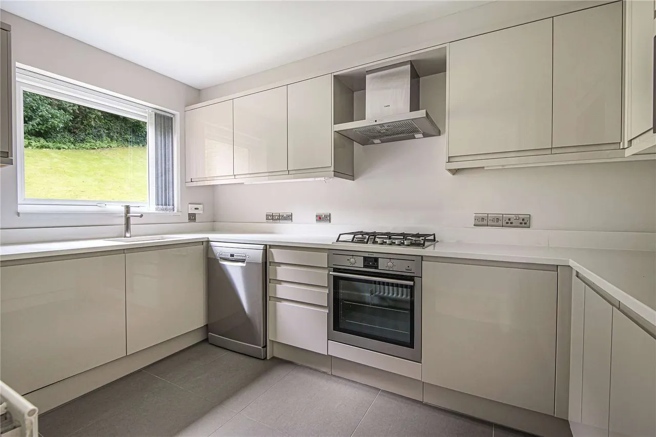 Wood Lodge Grange, St. Johns Hill, Sevenoaks, Kent, TN13 3NW, photo 3