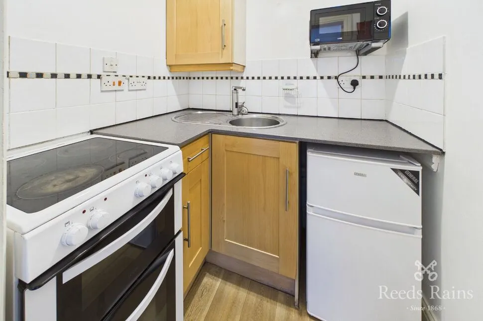 Bankfield Road, Huddersfield, West Yorkshire, HD1, photo 4