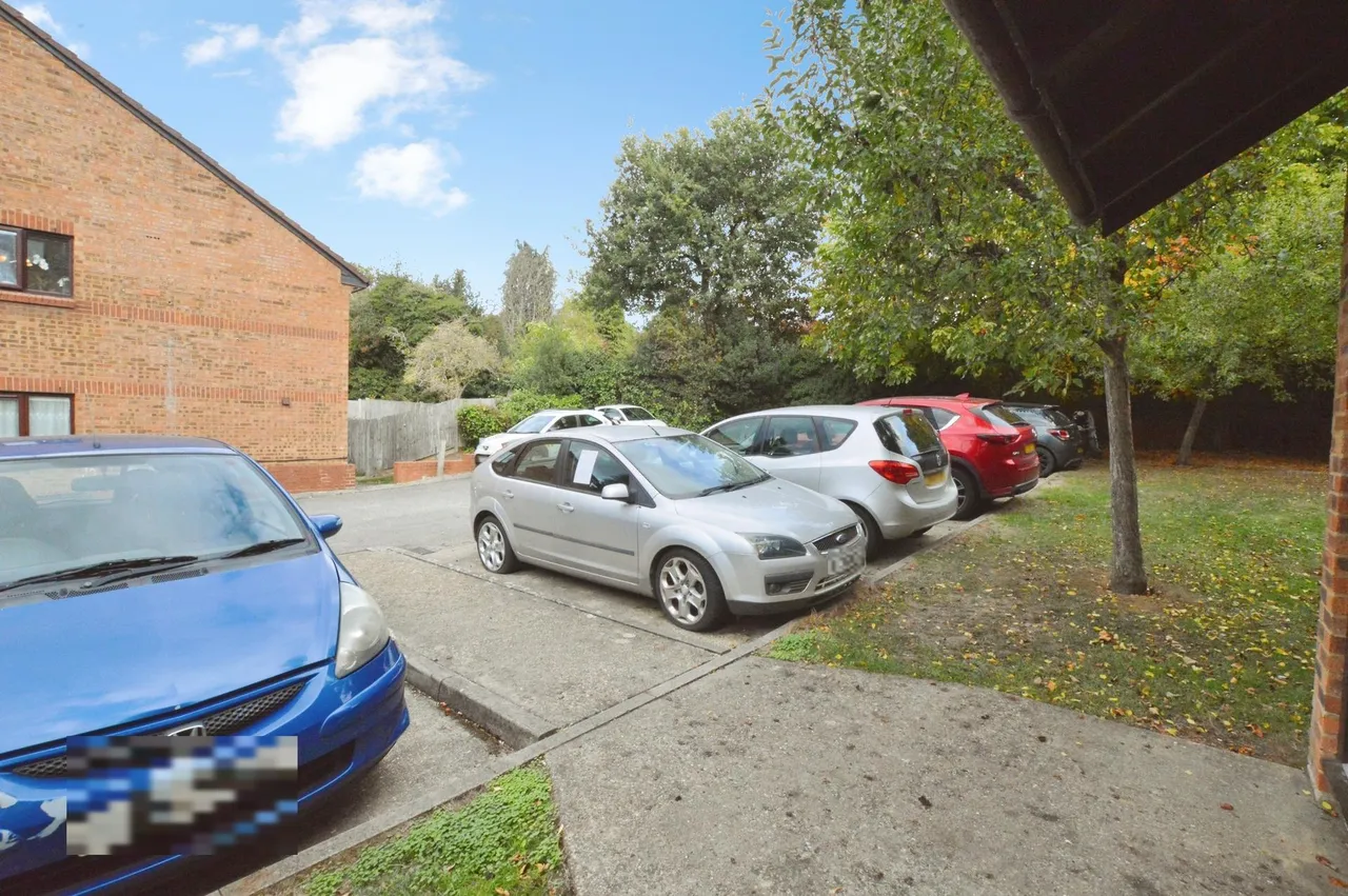 Tudor Close, Hatfield, AL10, photo 8