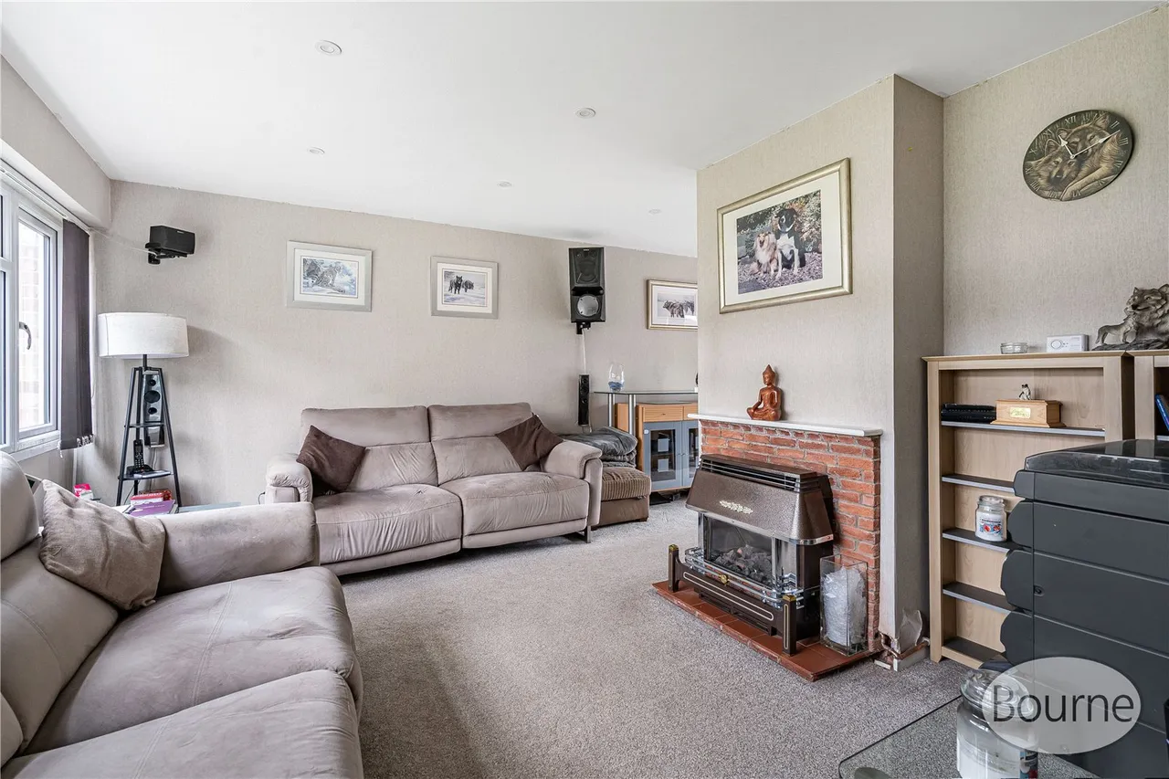 Priors Croft, Old Woking, GU22, photo 3
