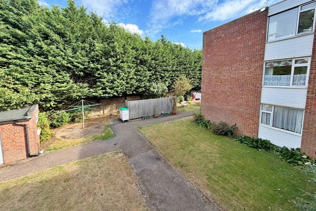 Martin Lane, Bilton, Rugby, CV22 7RF, photo 8