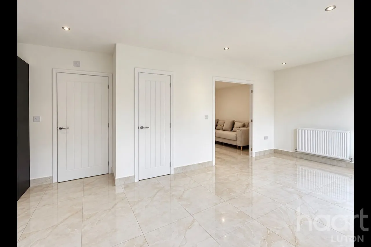 Botanical Grove, Luton, LU2, photo 9
