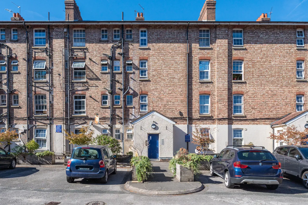 4 bed flat for sale, London, SW2