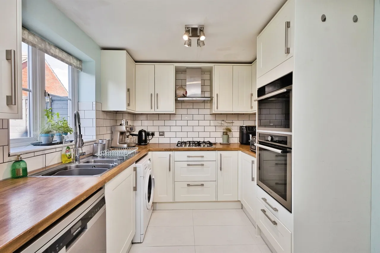 Hawks Rise, Yeovil, BA22, photo 4