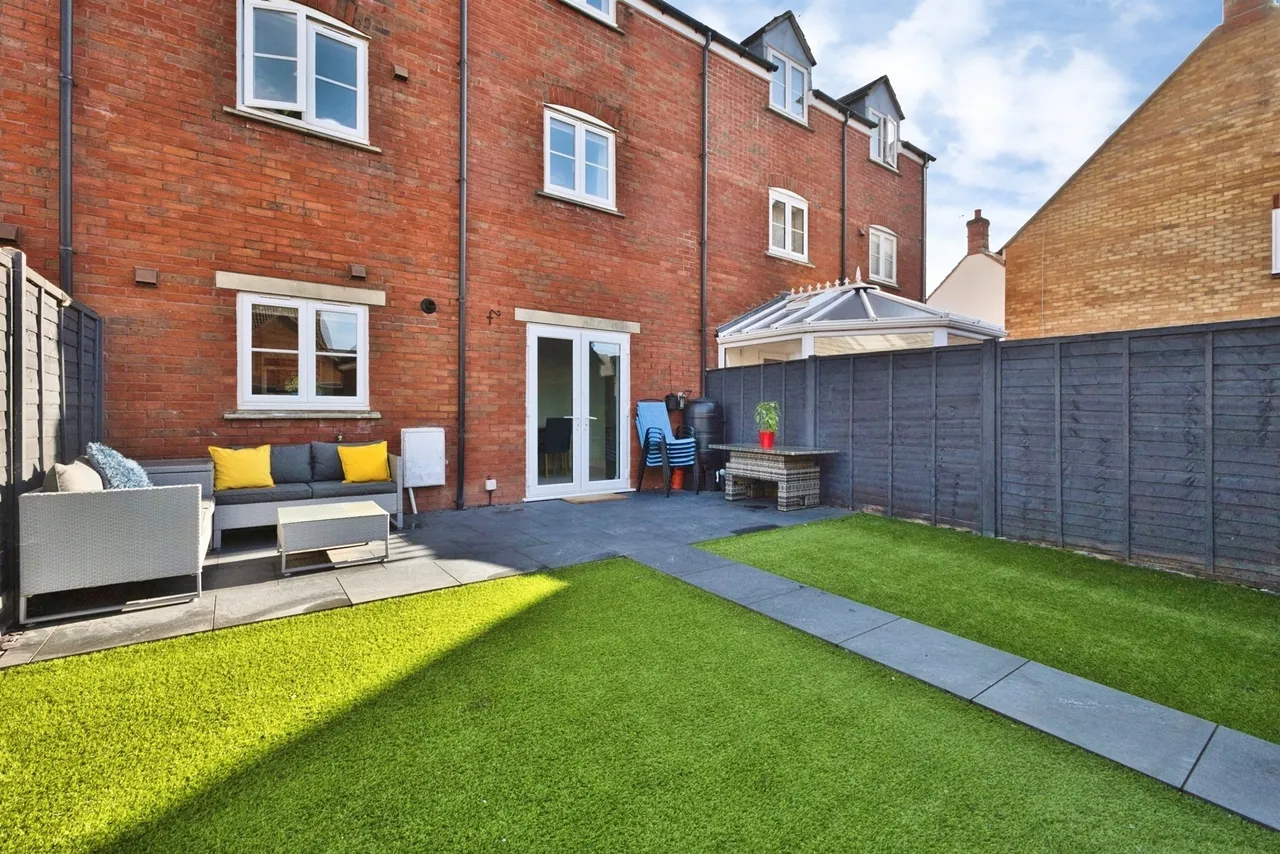 Hawks Rise, Yeovil, BA22, photo 18