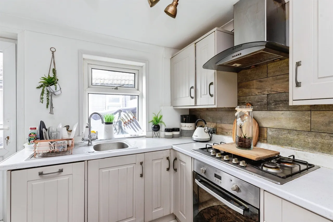 Malmesbury Park Road, Bournemouth, BH8, photo 7