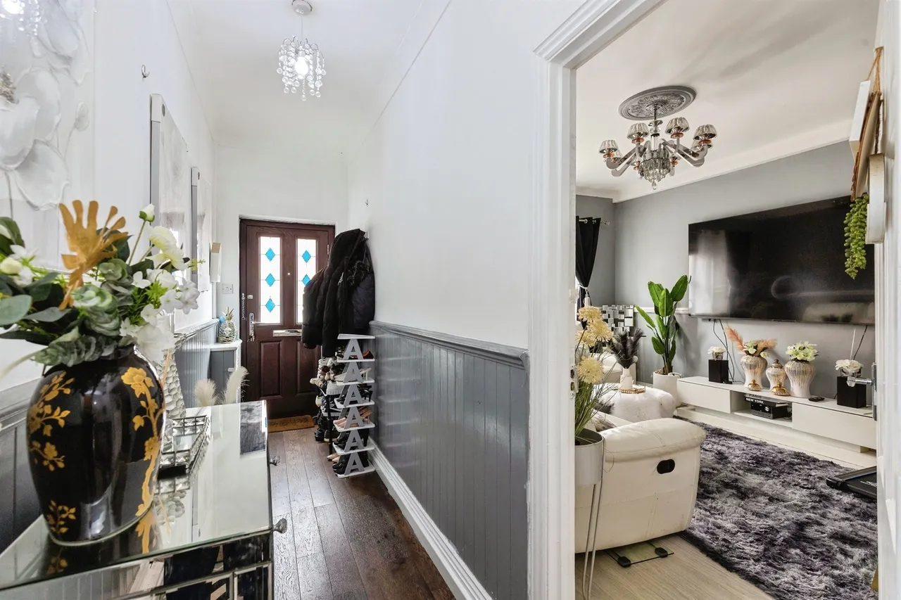 Malmesbury Park Road, Bournemouth, BH8, photo 2