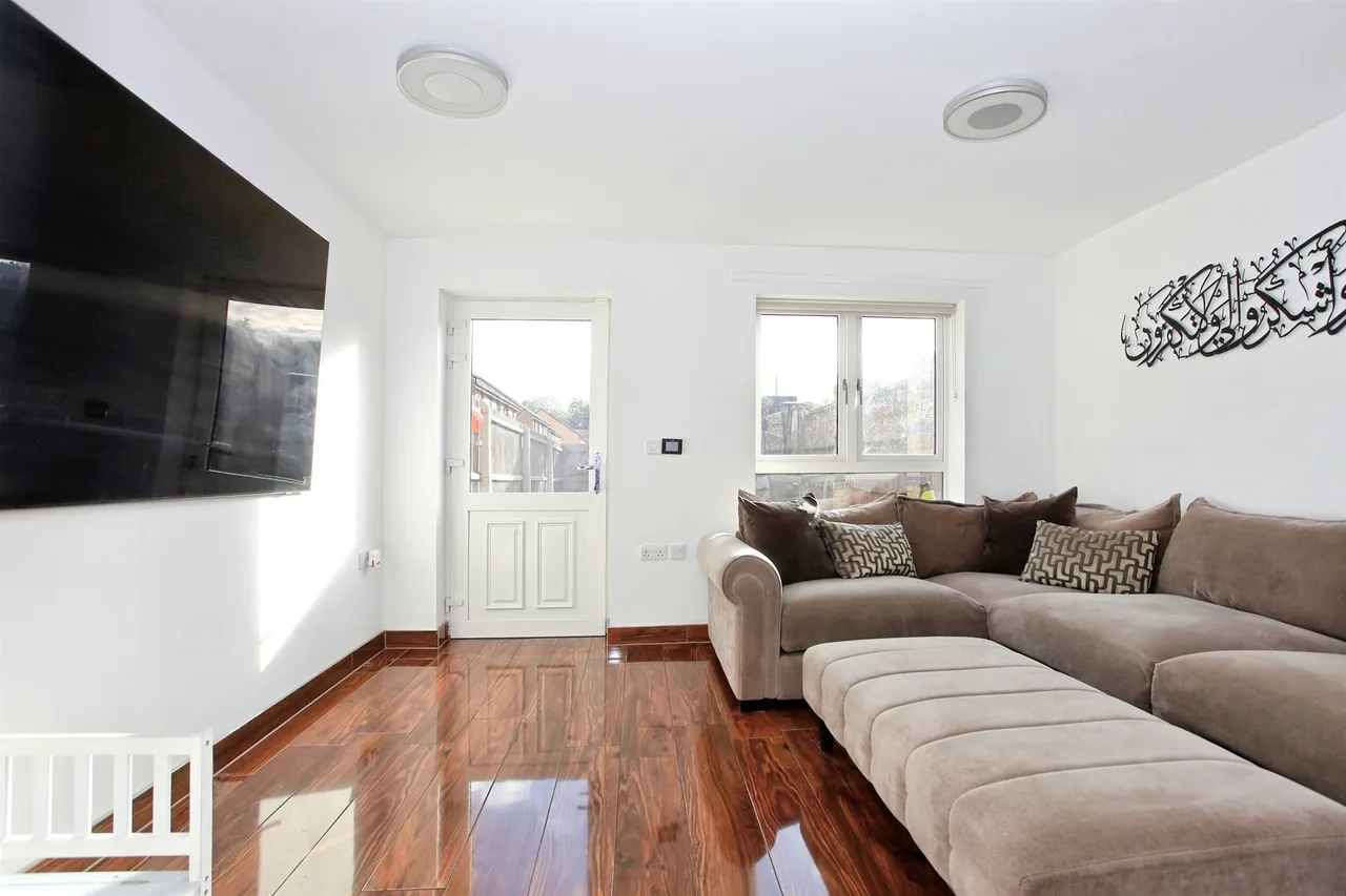 Headings Drive, Peterborough, PE3, photo 2