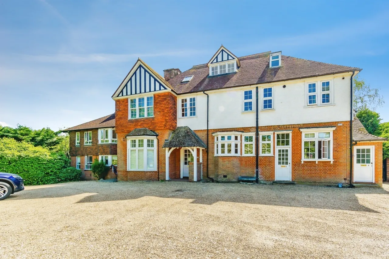 1 bed flat for sale — London Road, Tonbridge