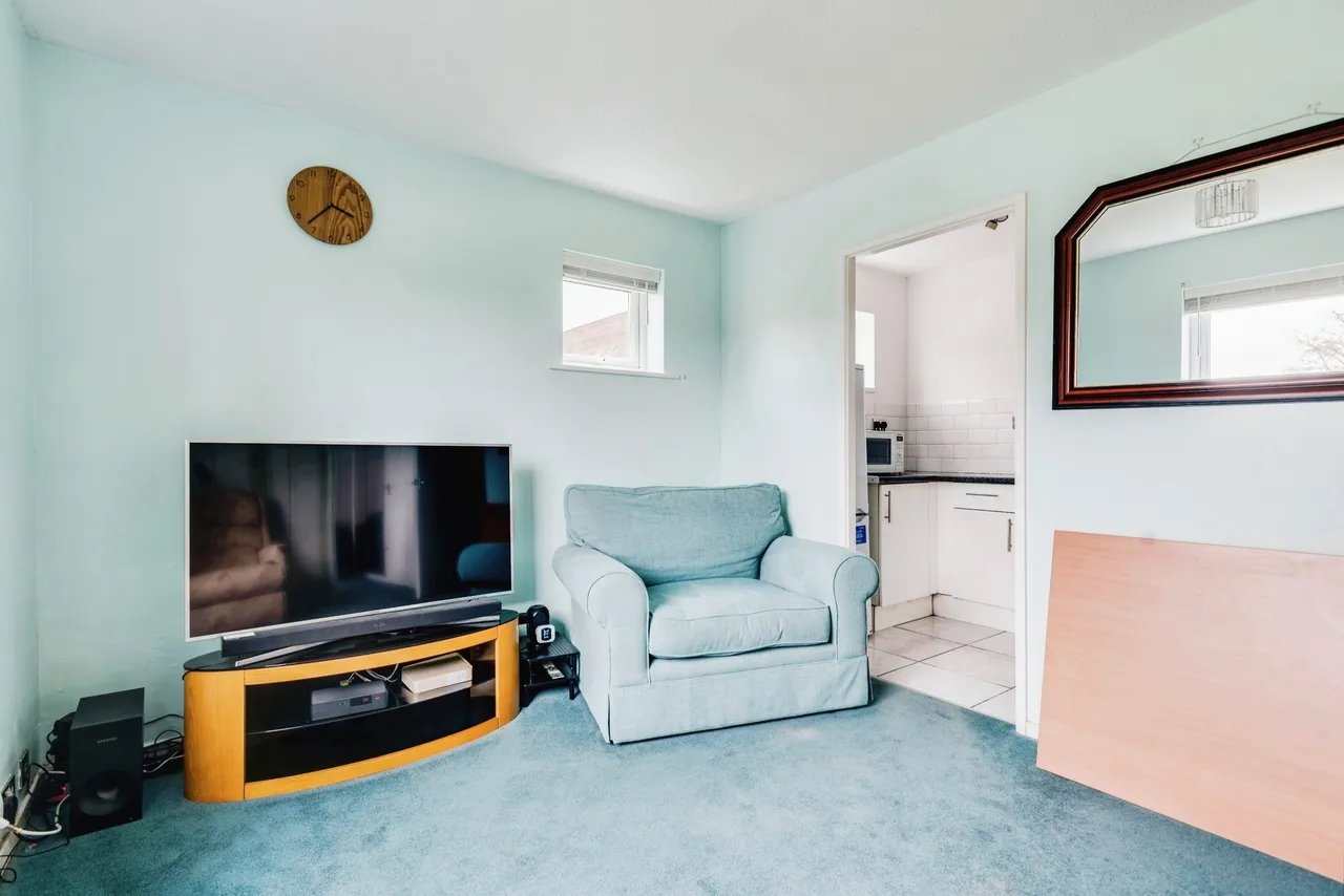 The Heights, SWINDON, Wiltshire, SN1, photo 4