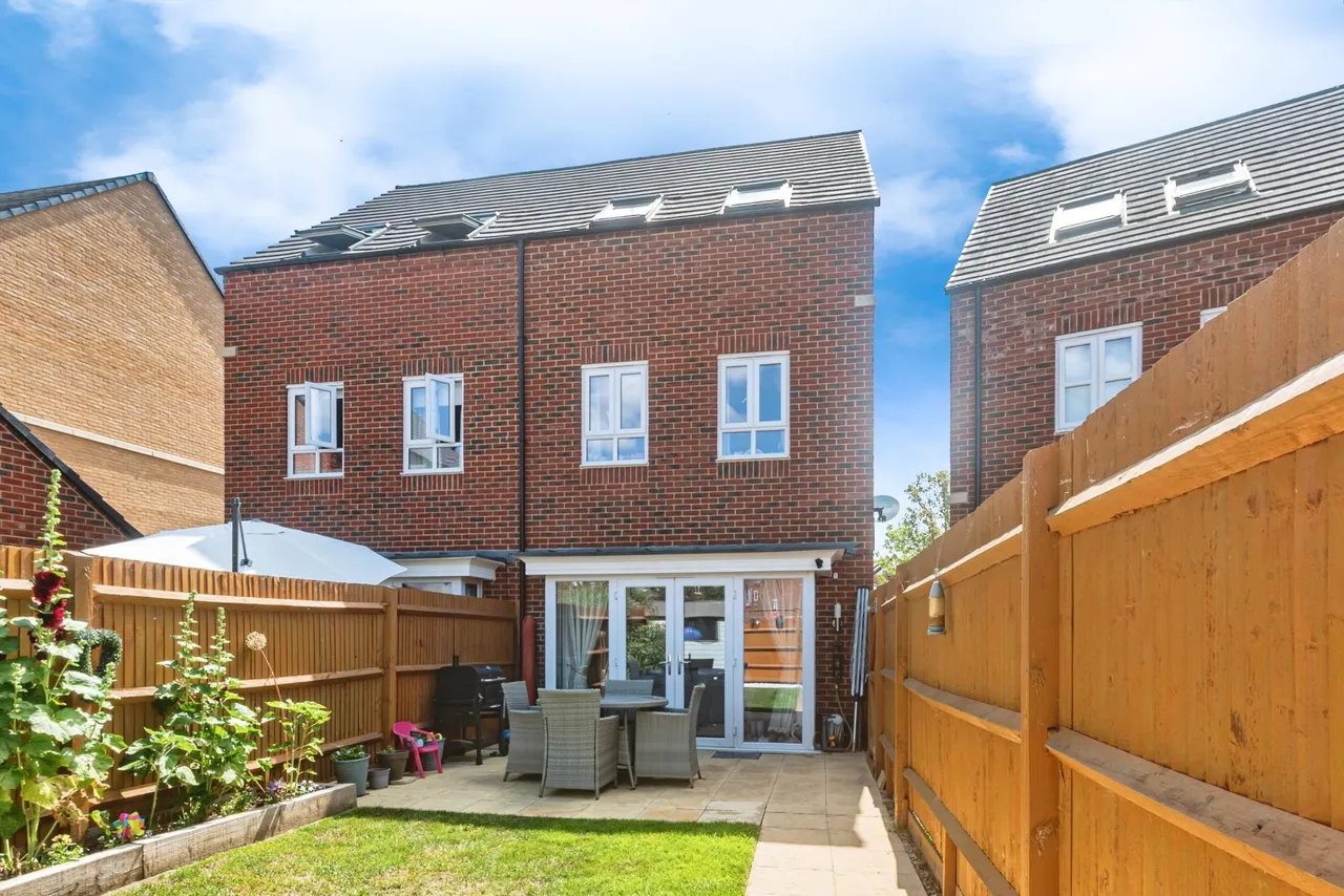 Fetlock Drive, Newbury, RG14, photo 21