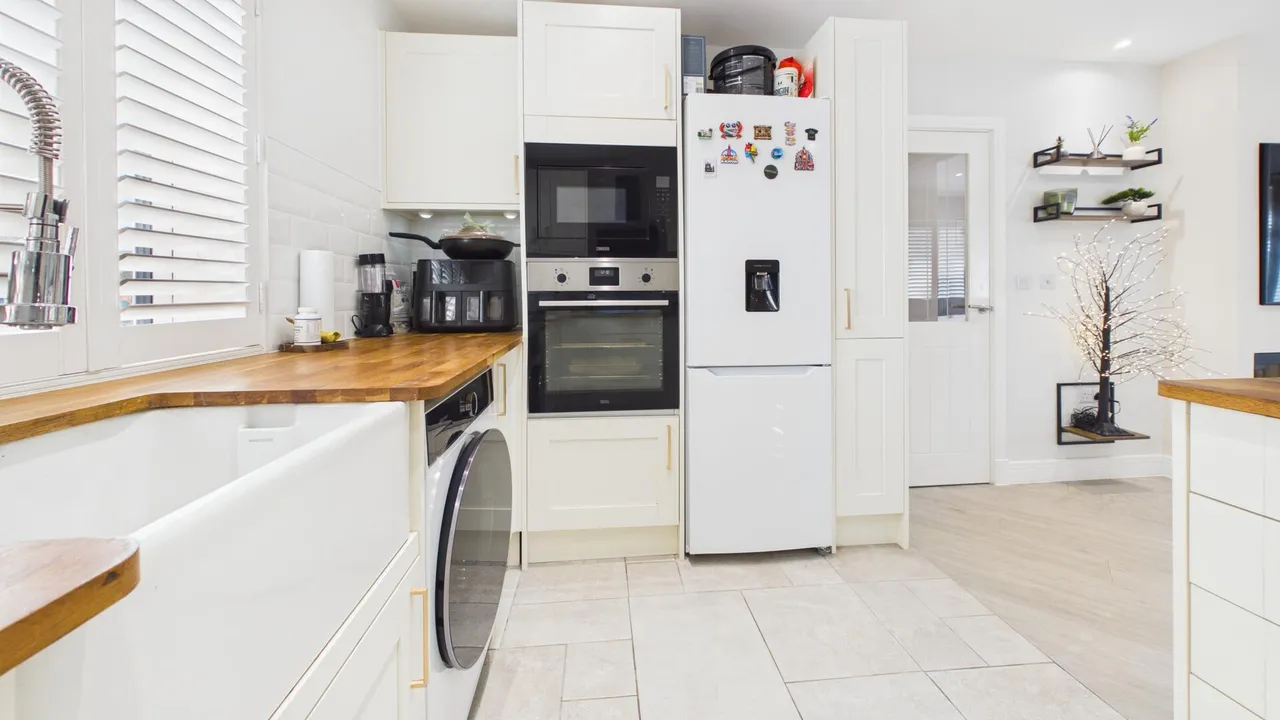 Talbot Avenue, Orton Longueville, photo 6