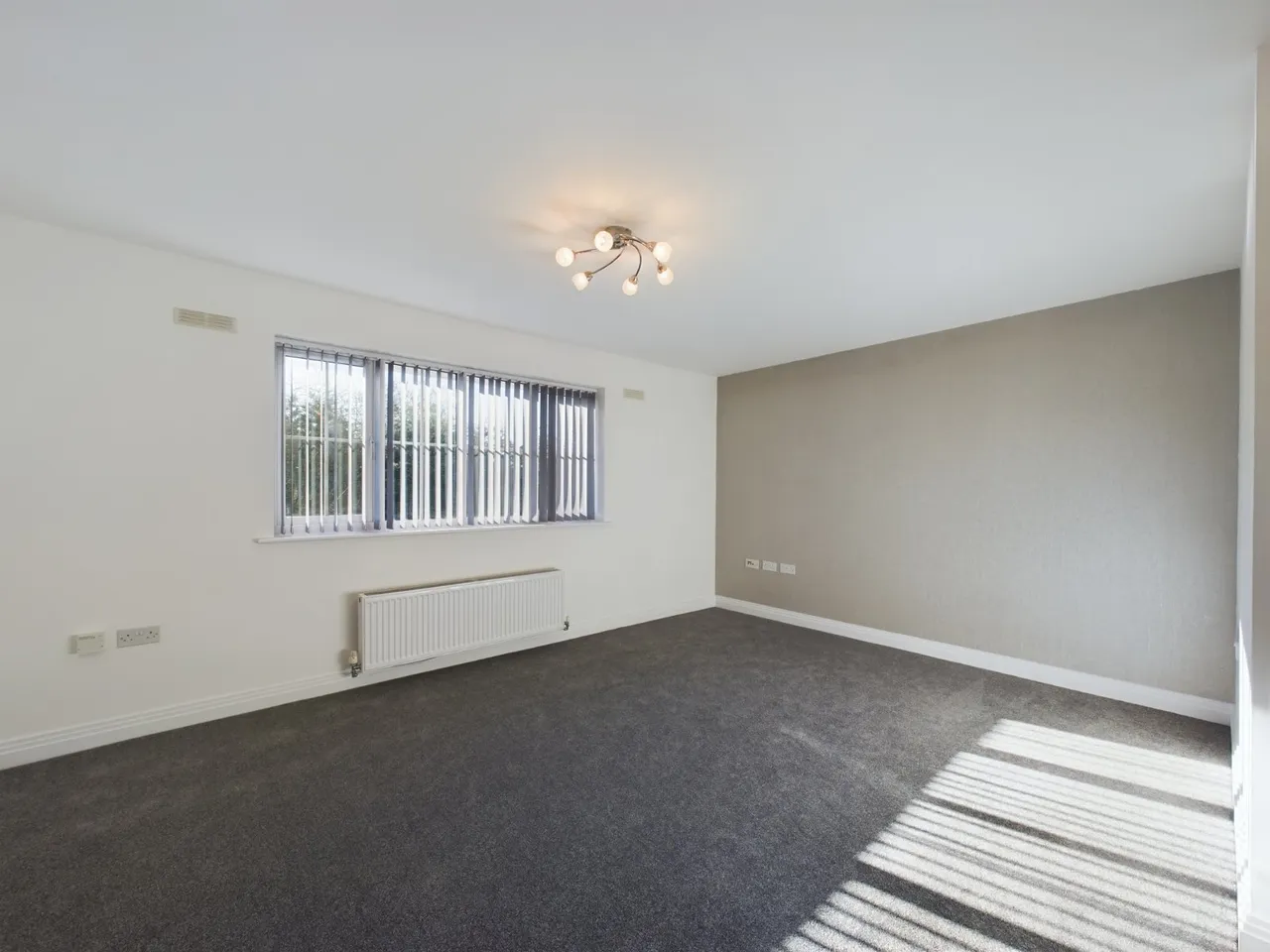 Hanover Close, Ashford, TW15, photo 4