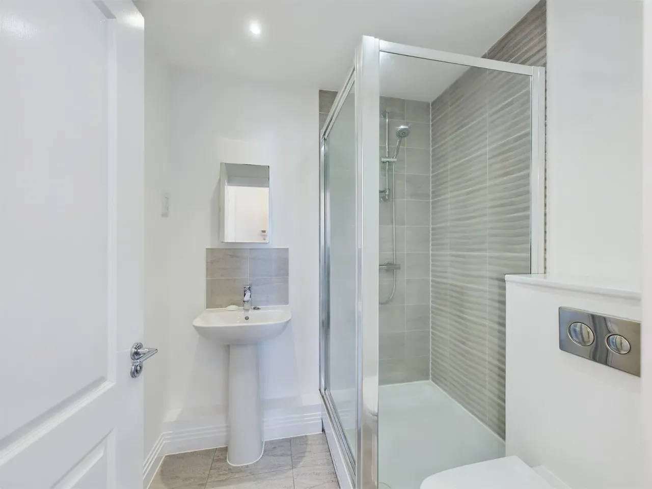 Hanover Close, Ashford, TW15, photo 7
