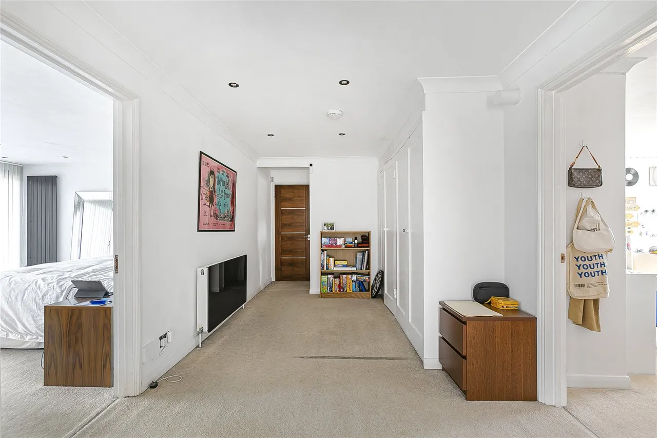 Barnet Gate Lane, Arkley, Hertfordshire, EN5 2AD, photo 11