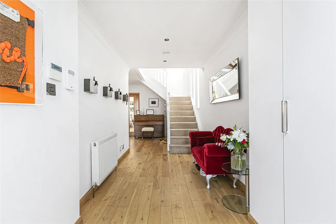 Barnet Gate Lane, Arkley, Hertfordshire, EN5 2AD, photo 9