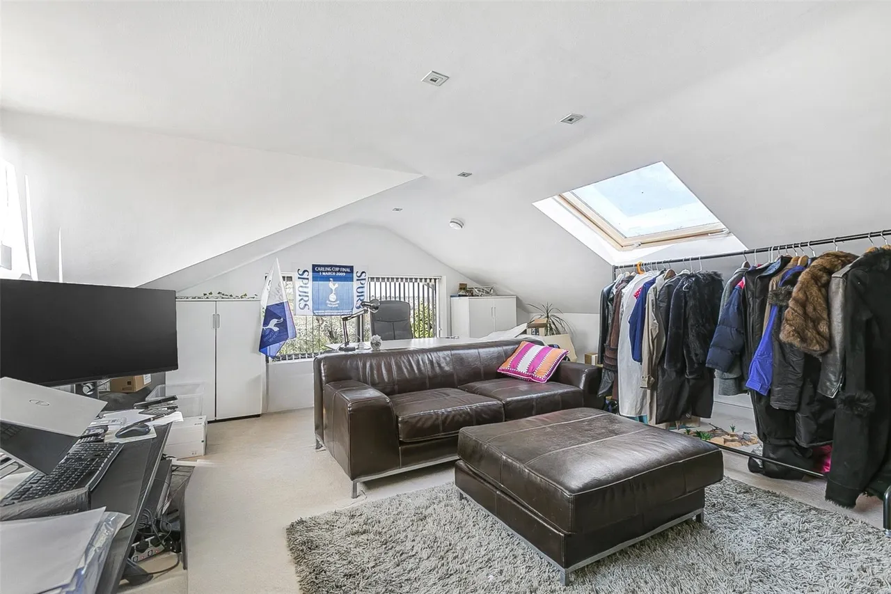 Barnet Gate Lane, Arkley, Hertfordshire, EN5 2AD, photo 19