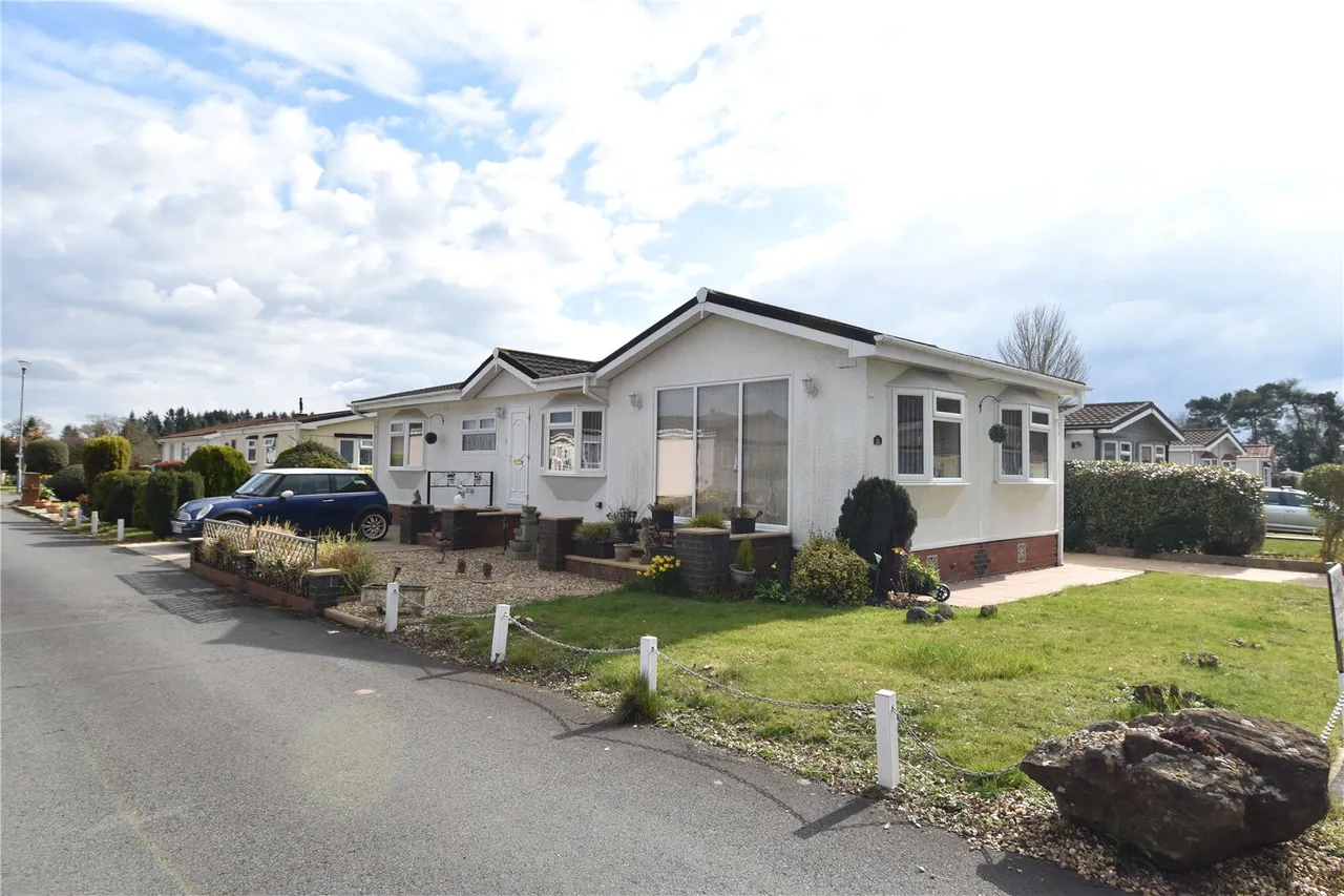 3 bed house for sale — Doverdale Park Homes, Hampton Lovett, Droitwich, Worcestershire, WR9 0NU