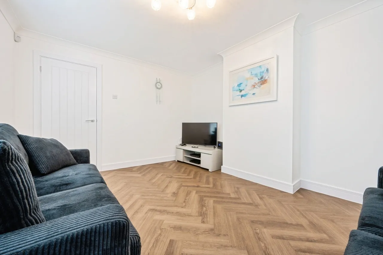 Knights Avenue, Clapham, Bedford, Bedfordshire, MK41, photo 4