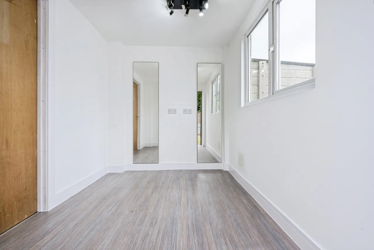 Knights Avenue, Clapham, Bedford, Bedfordshire, MK41, photo 11