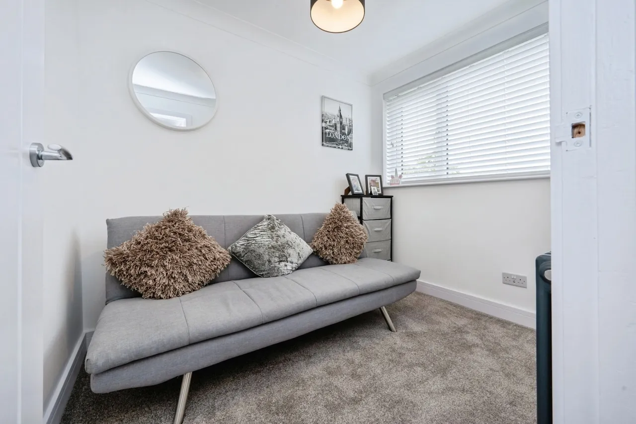 Knights Avenue, Clapham, Bedford, Bedfordshire, MK41, photo 18