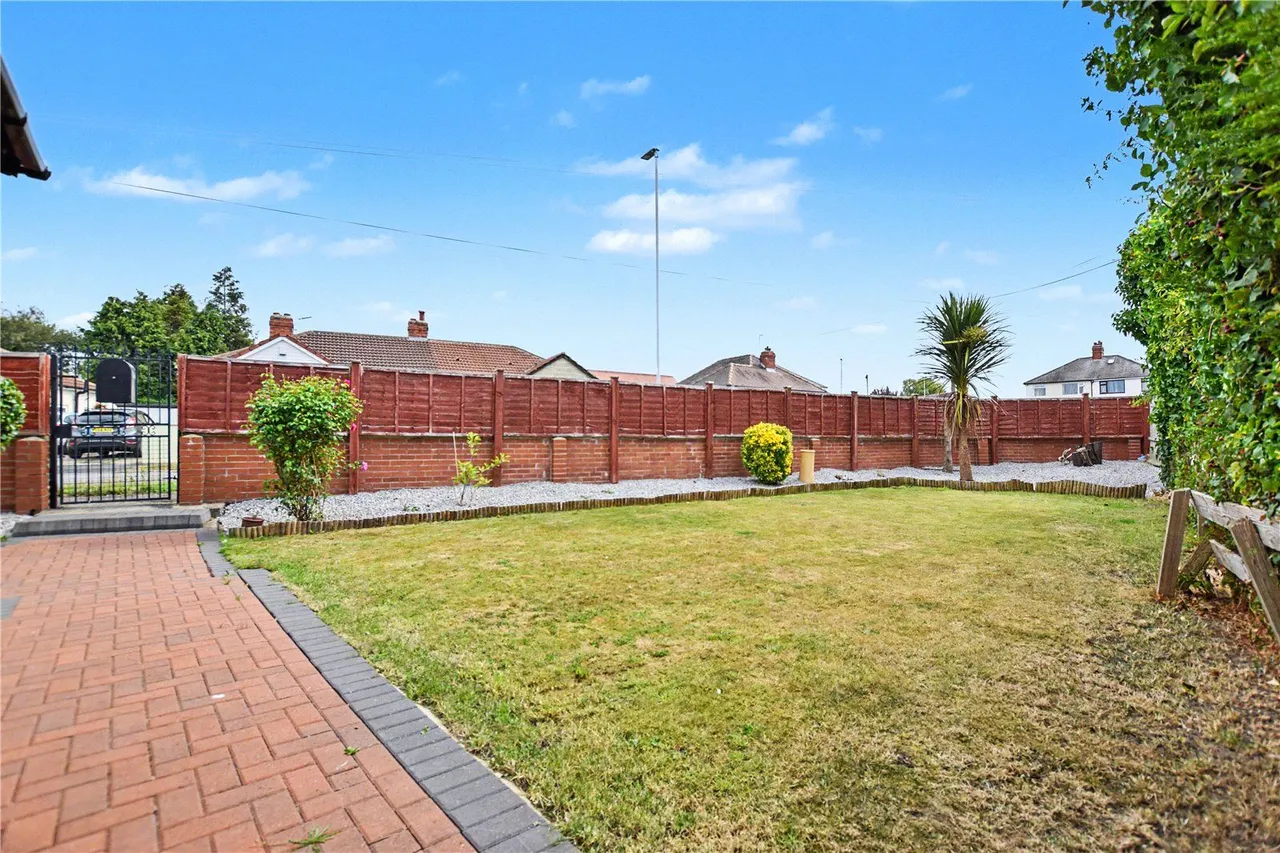 Willow Crescent, Leeds, LS15, photo 13