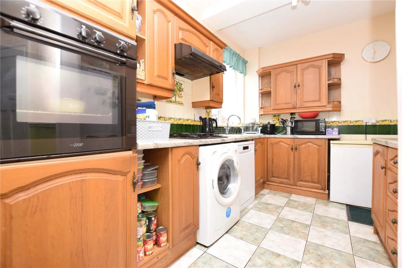 Willow Crescent, Leeds, LS15, photo 4