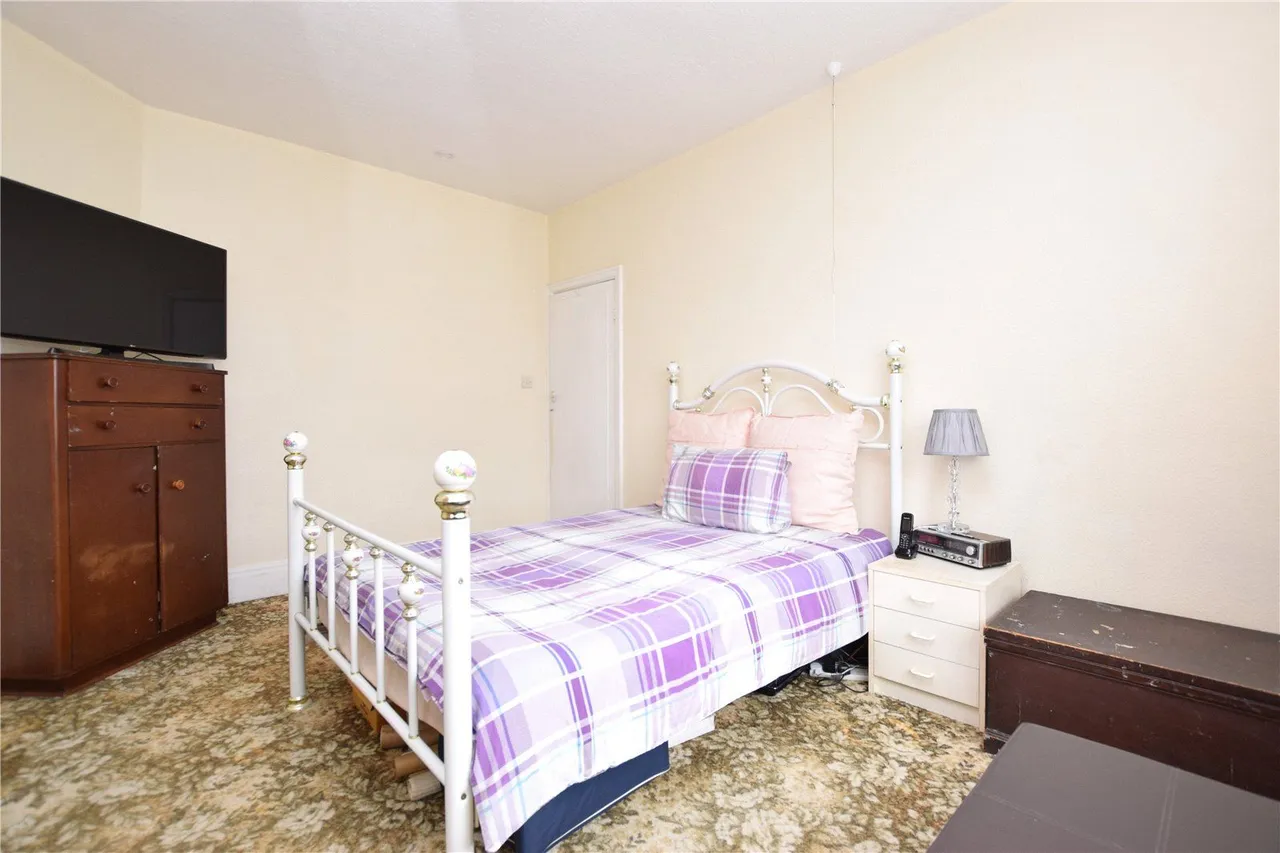 Willow Crescent, Leeds, LS15, photo 16