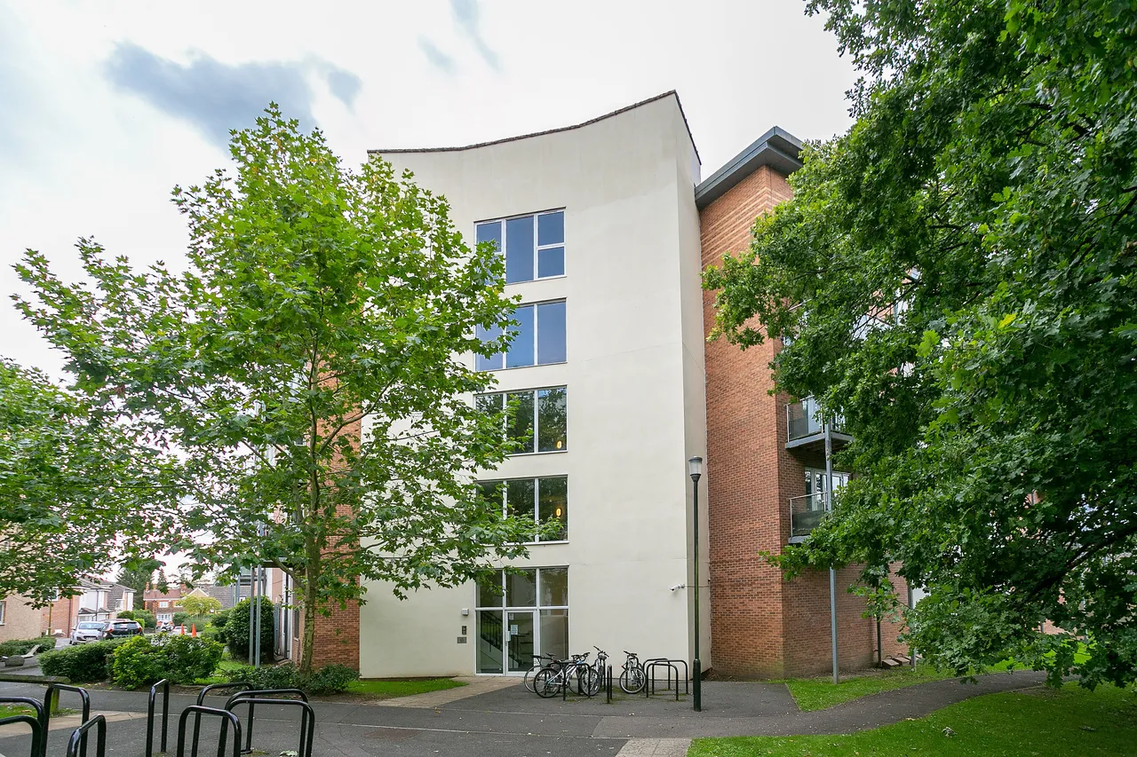 2 bed flat for sale — 12 Mayfair Court, Observer Drive, Watford