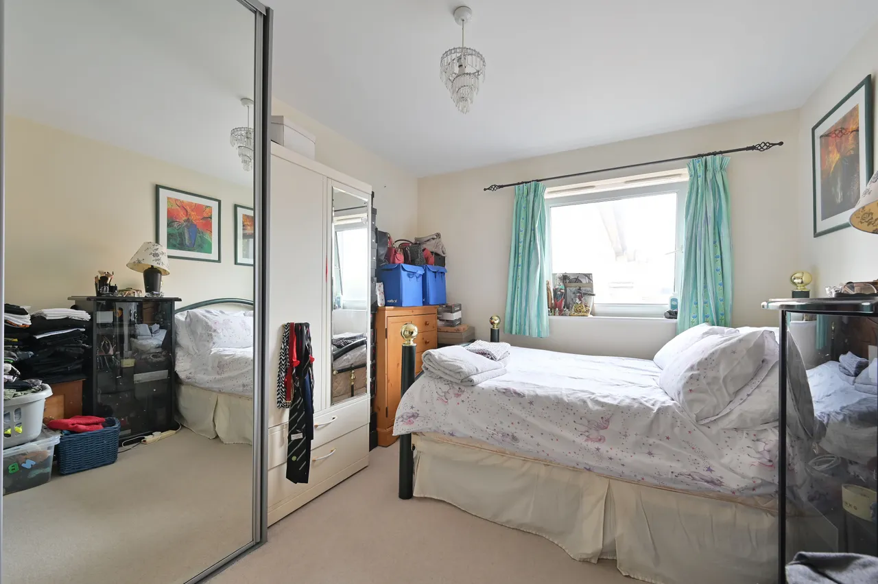 12 Mayfair Court, Observer Drive, Watford, photo 7