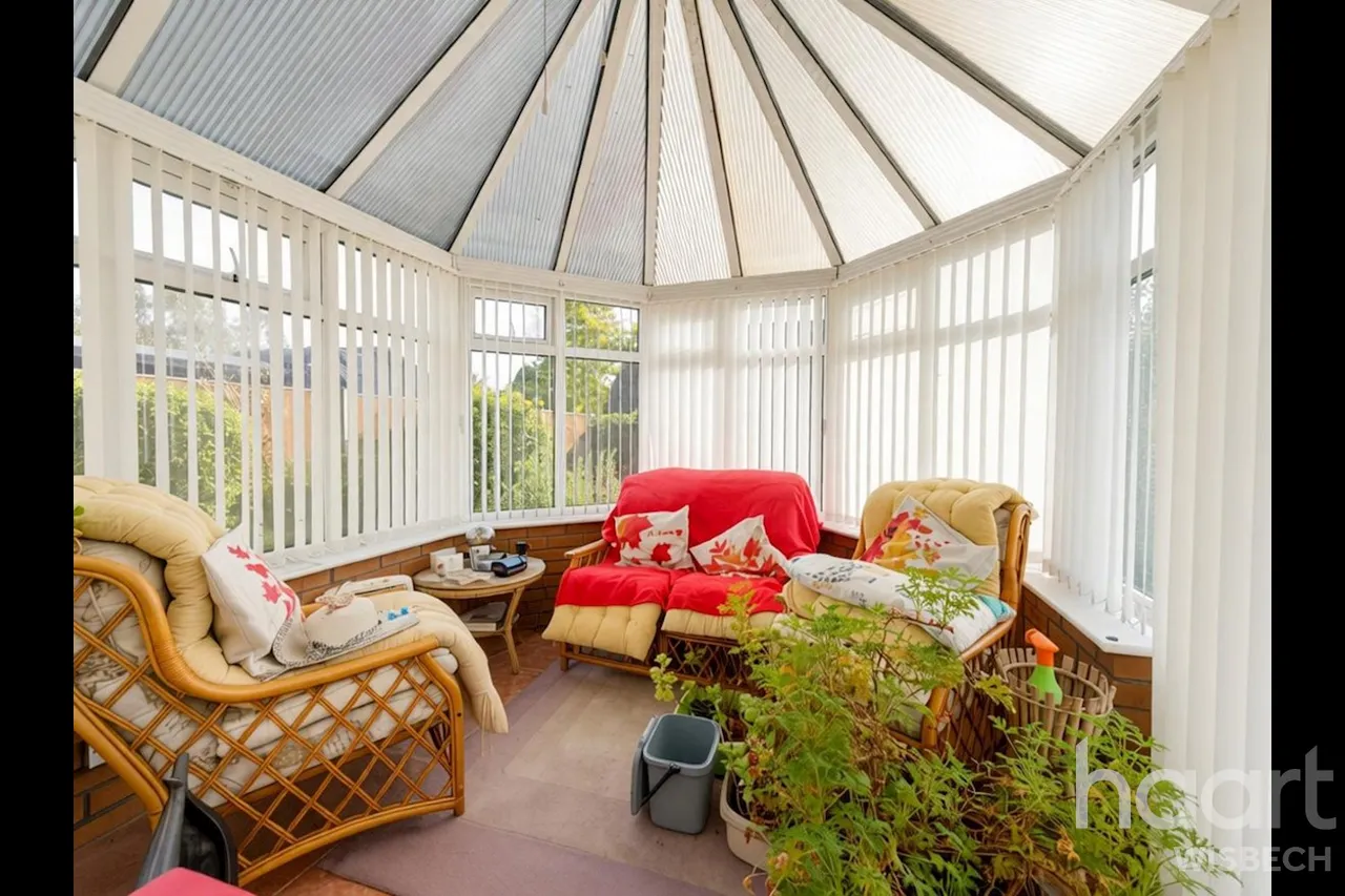 St Edmunds Drive, Emneth, PE14, photo 4
