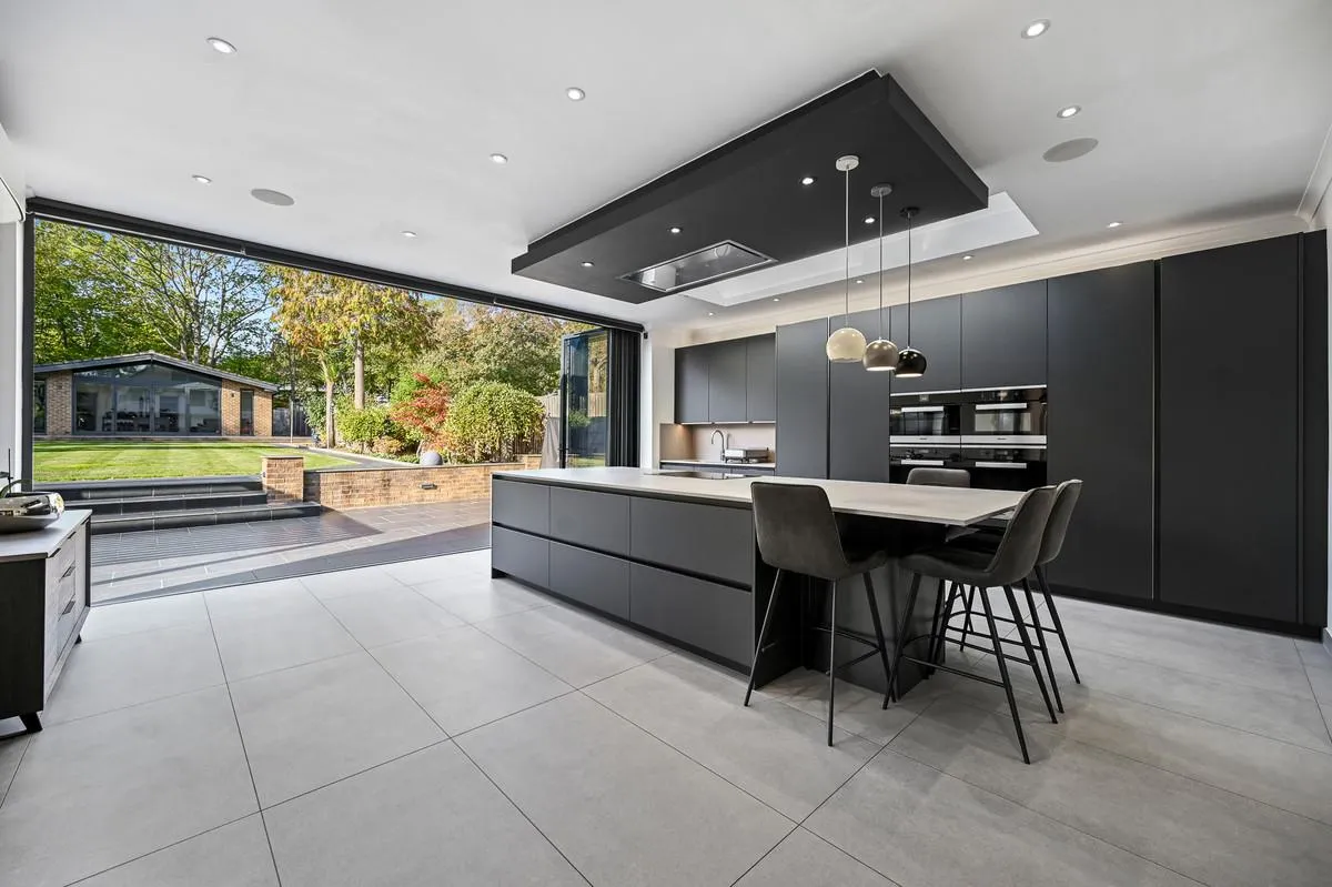 Whitchurch Gardens, Edgware, HA8, photo 4