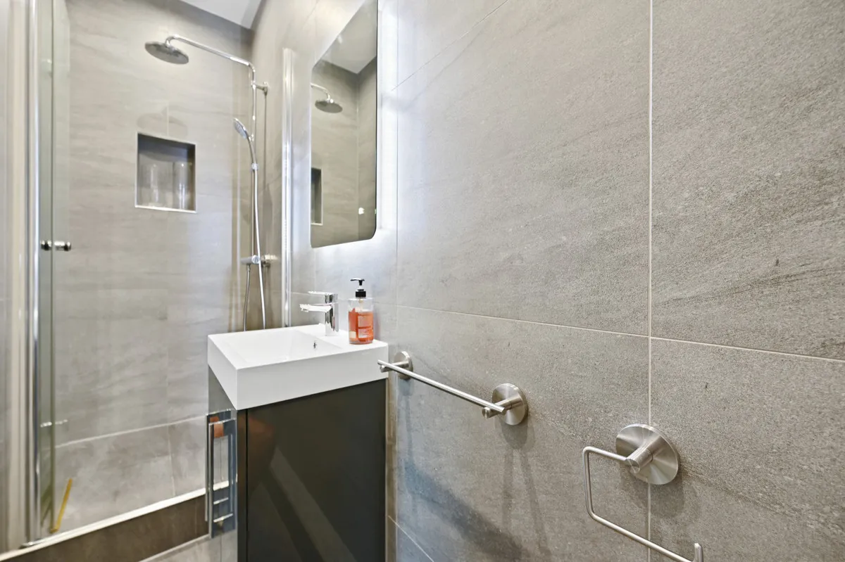 Whitchurch Gardens, Edgware, HA8, photo 24