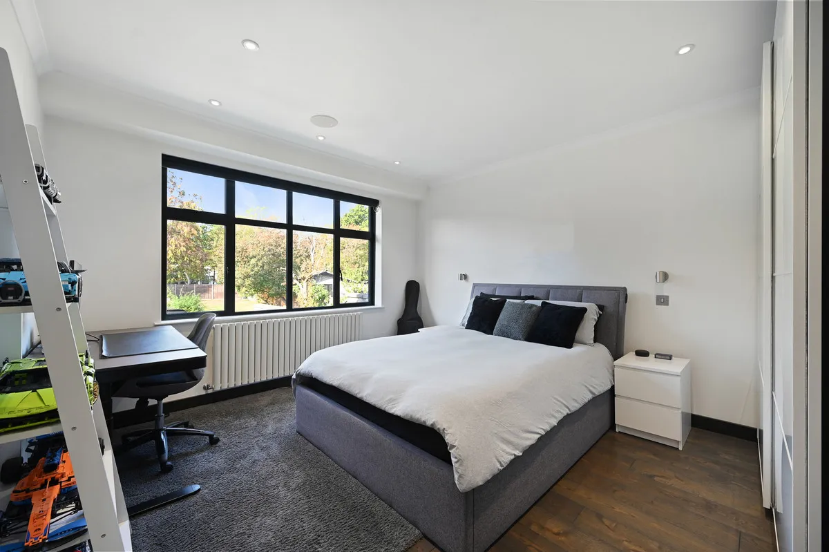 Whitchurch Gardens, Edgware, HA8, photo 18