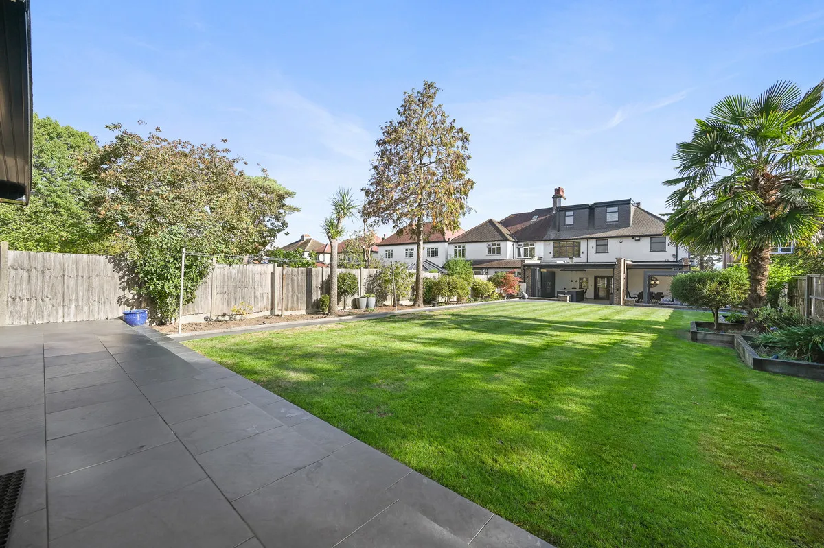 Whitchurch Gardens, Edgware, HA8, photo 5