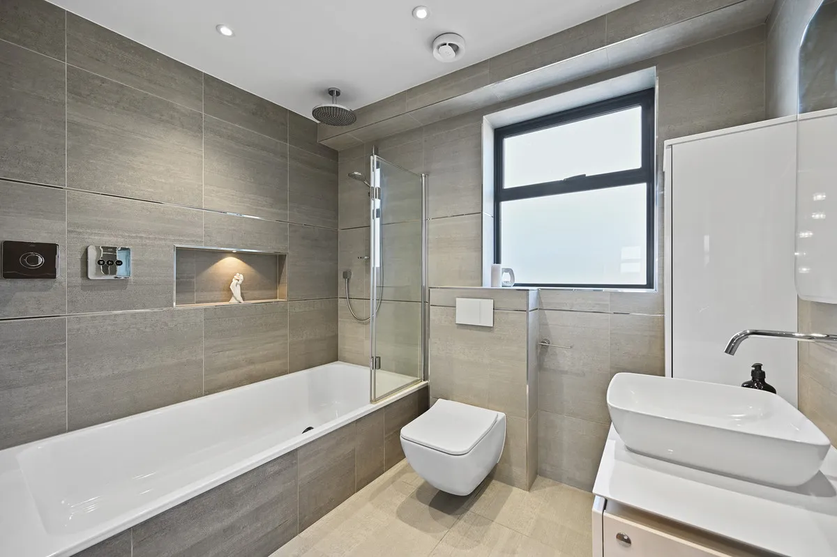 Whitchurch Gardens, Edgware, HA8, photo 21
