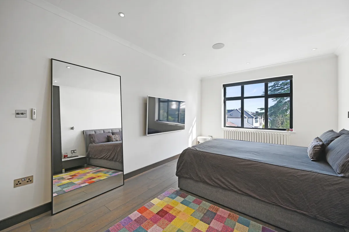 Whitchurch Gardens, Edgware, HA8, photo 14